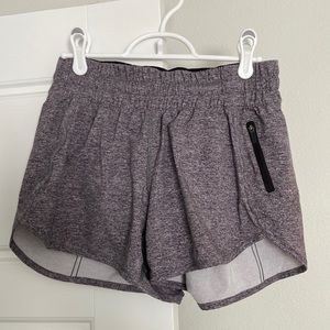 Lululemon Hotty Hot Mid-Rise Shorts